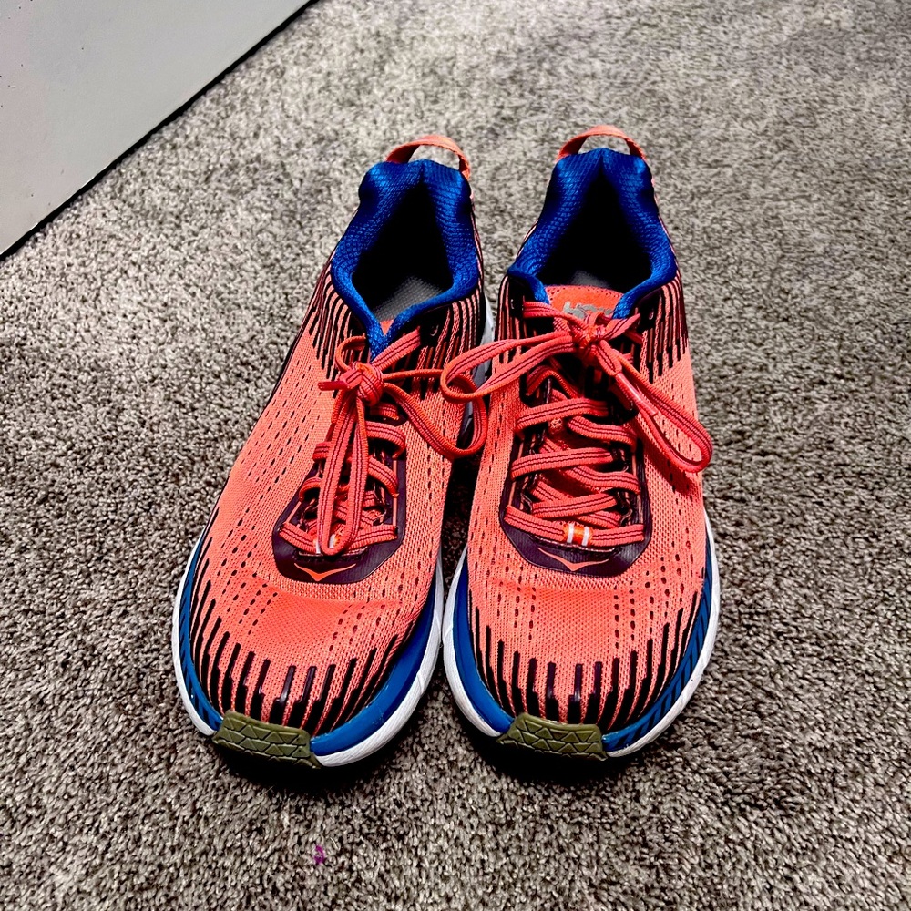 Hoka Clifton 5, gently worn, size 7. Good condition